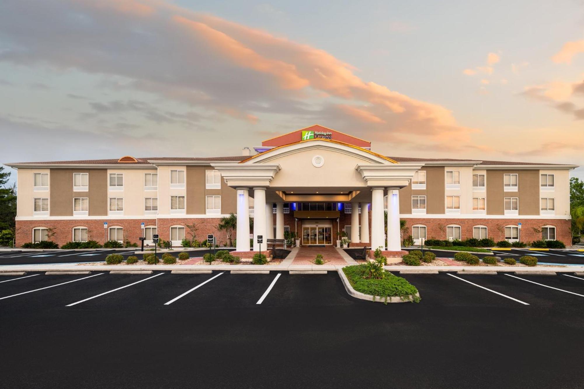 Holiday Inn Express - Spring Hill By Ihg Ngoại thất bức ảnh