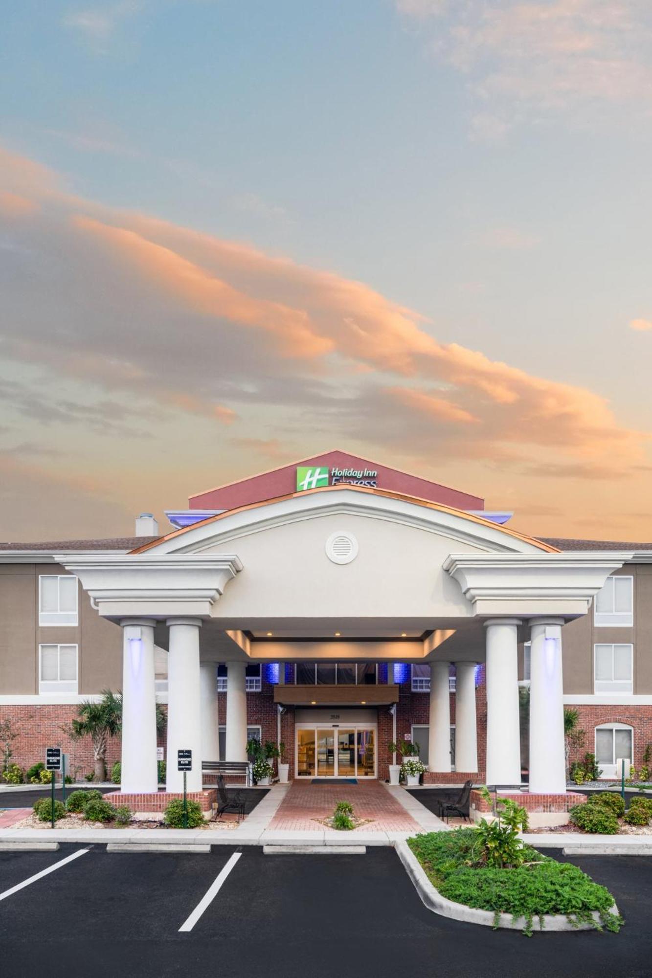 Holiday Inn Express - Spring Hill By Ihg Ngoại thất bức ảnh